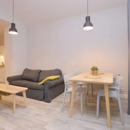 Comfortable Victus Near The Railway Station By Renters Апартаменты